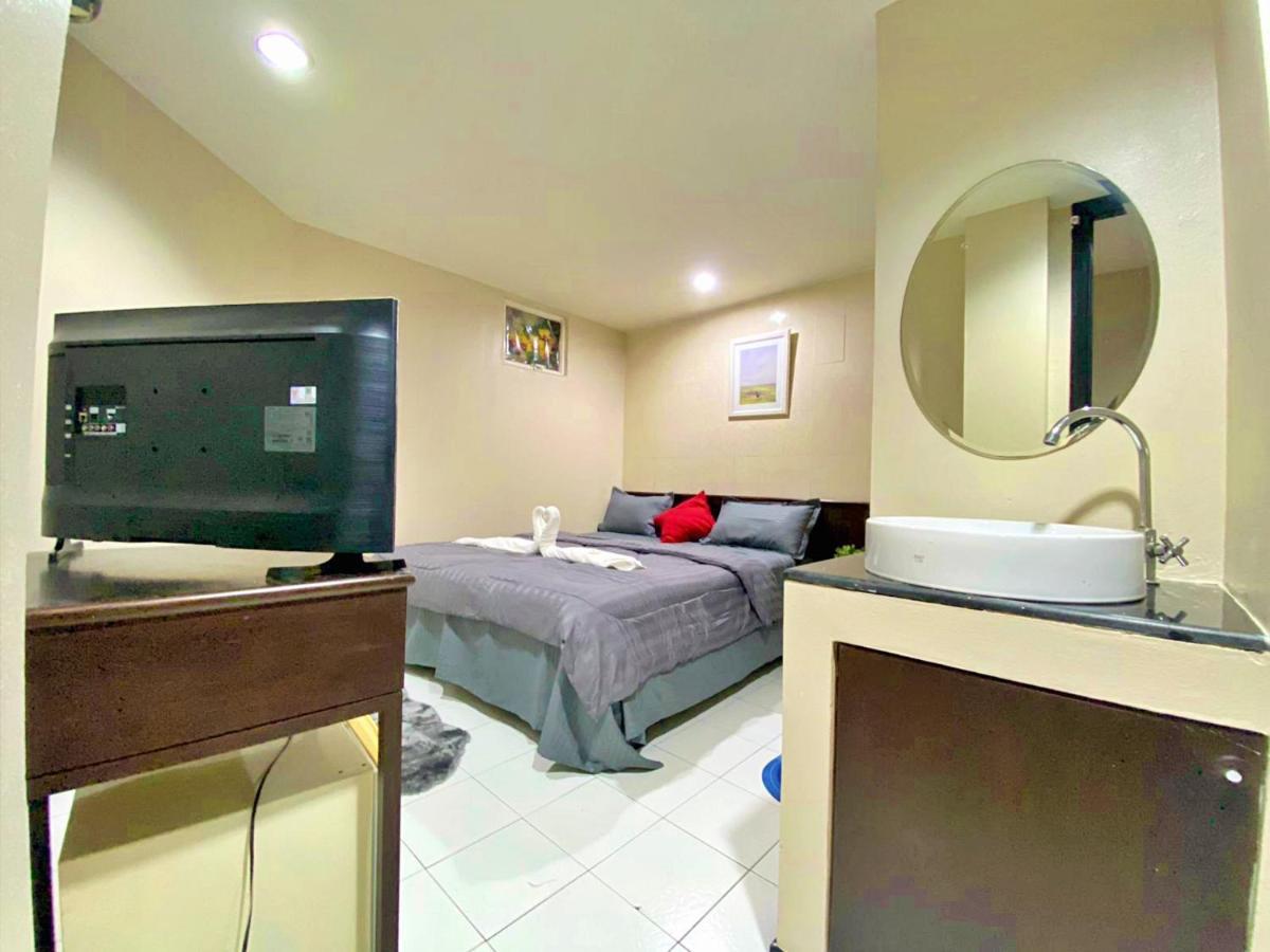 Cheqinn Hostel - Sukhumvit 4 Nana Plaza Bangkok Zewnętrze zdjęcie