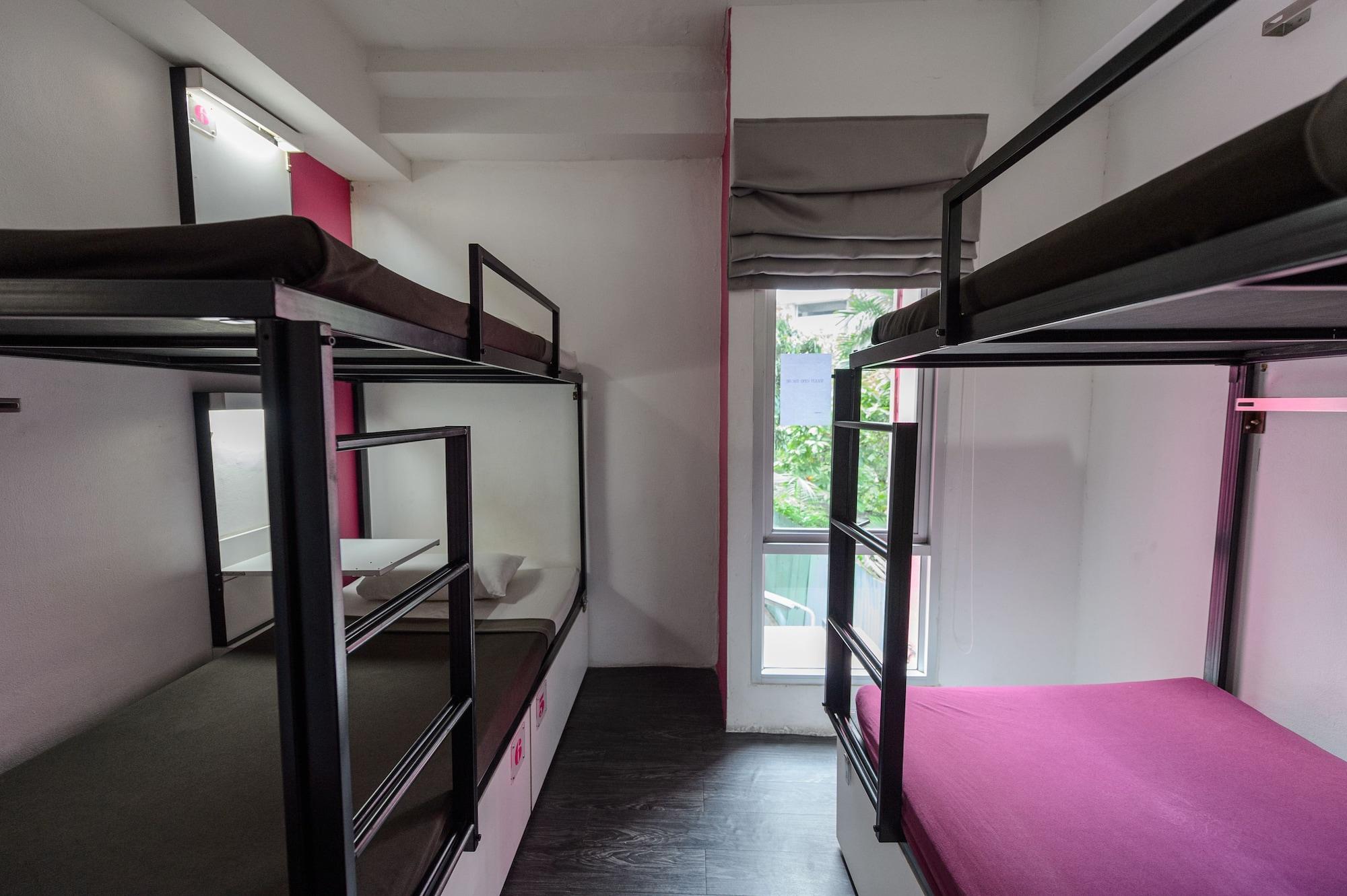 Cheqinn Hostel - Sukhumvit 4 Nana Plaza Bangkok Zewnętrze zdjęcie