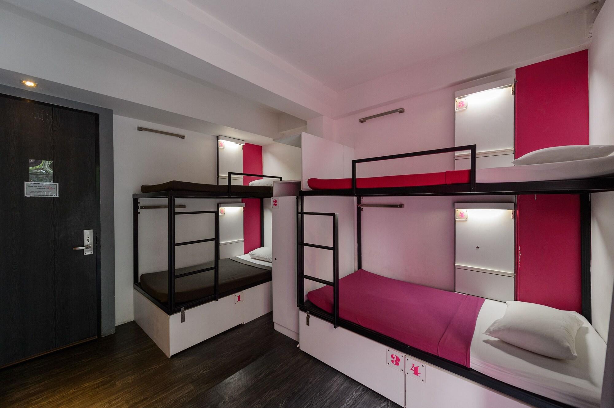Cheqinn Hostel - Sukhumvit 4 Nana Plaza Bangkok Zewnętrze zdjęcie