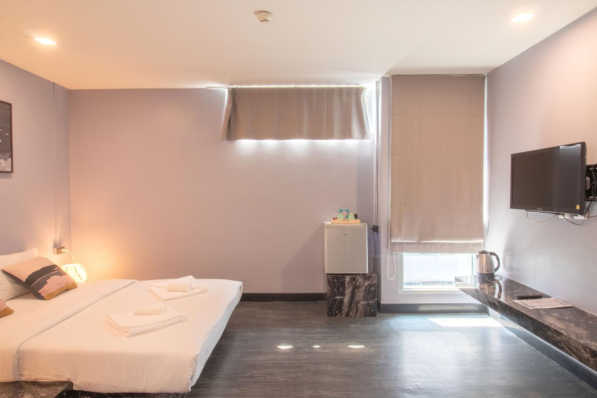 Cheqinn Hostel - Sukhumvit 4 Nana Plaza Bangkok Zewnętrze zdjęcie