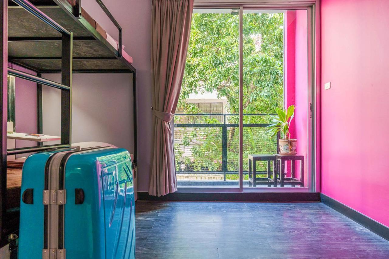 Cheqinn Hostel - Sukhumvit 4 Nana Plaza Bangkok Zewnętrze zdjęcie