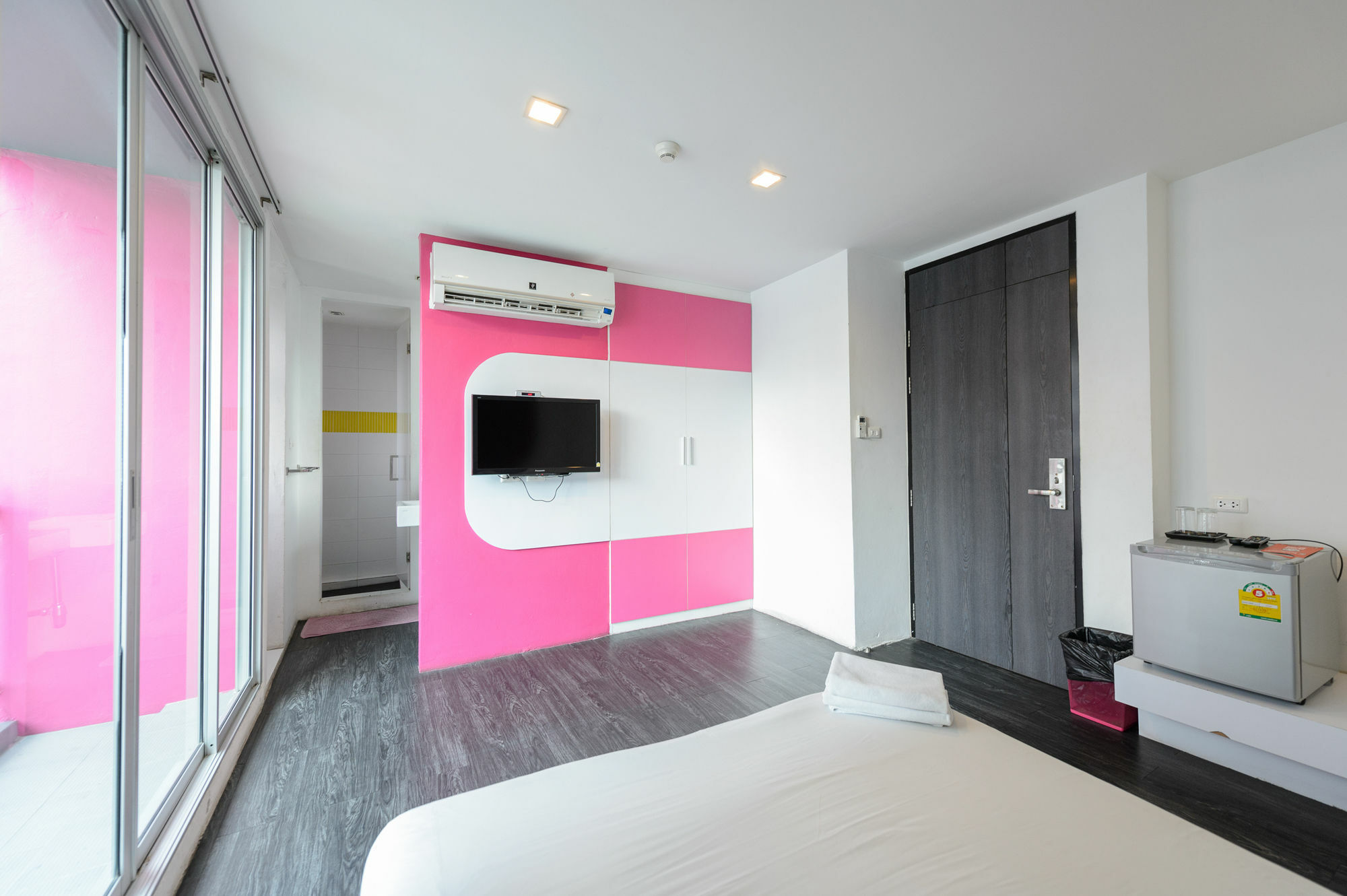 Cheqinn Hostel - Sukhumvit 4 Nana Plaza Bangkok Zewnętrze zdjęcie